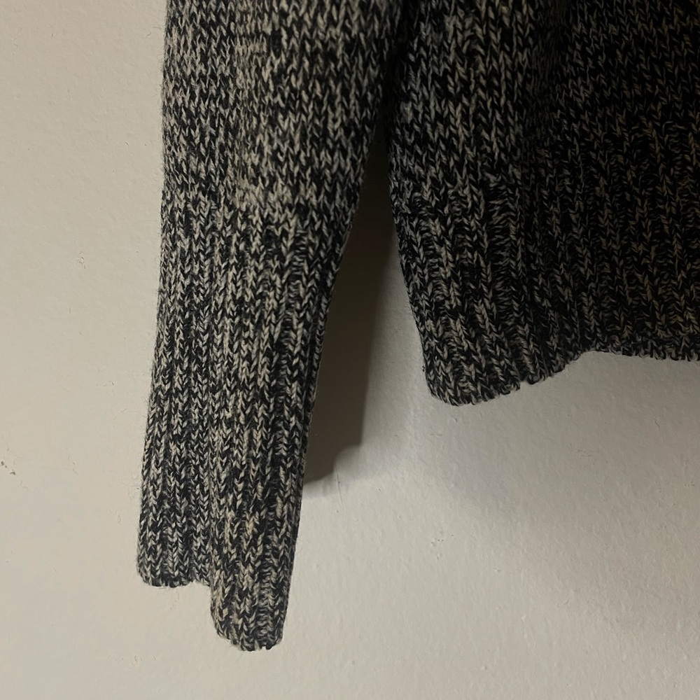 H&M Sweater | Large - Picture 2 of 4